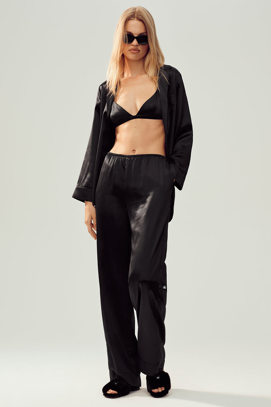 Alo Yoga Silk Luminous Pant (Regular) - Black - imagen 3