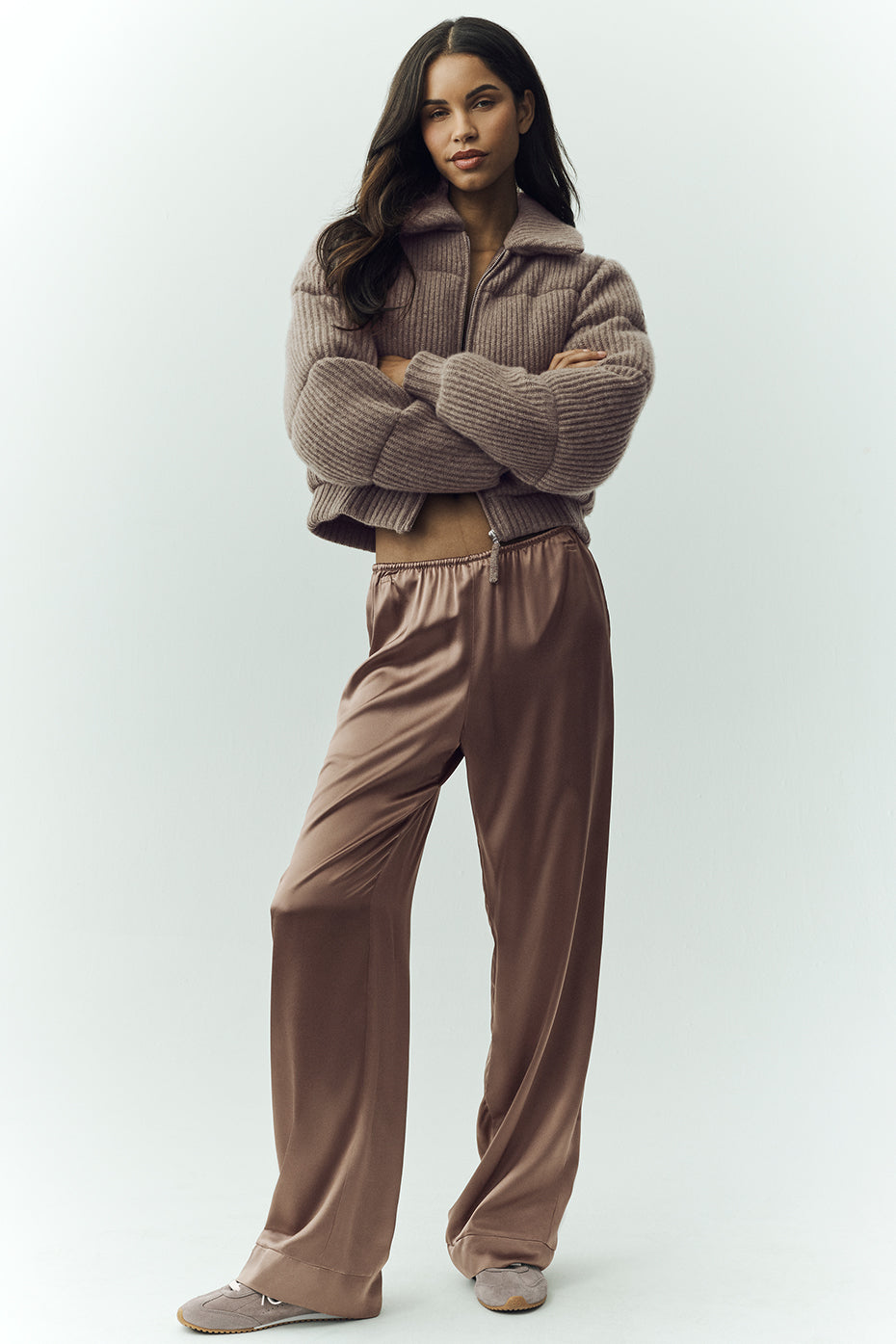 Alo Yoga Silk Luminous Pant (Long) - Alpine Cocoa - imagen 1