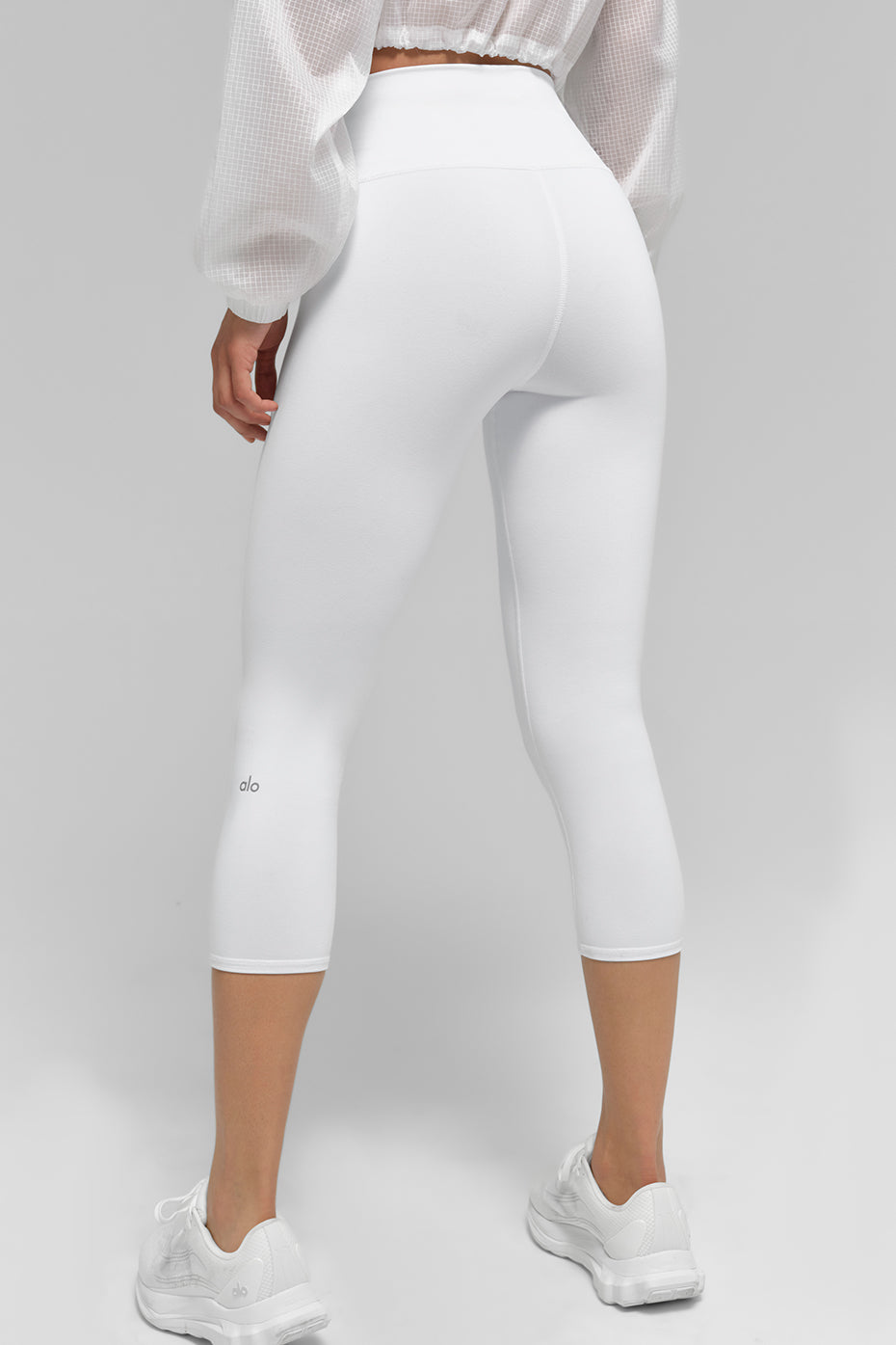 Alo Yoga High-Waist Airbrush Capri - White - imagen 2