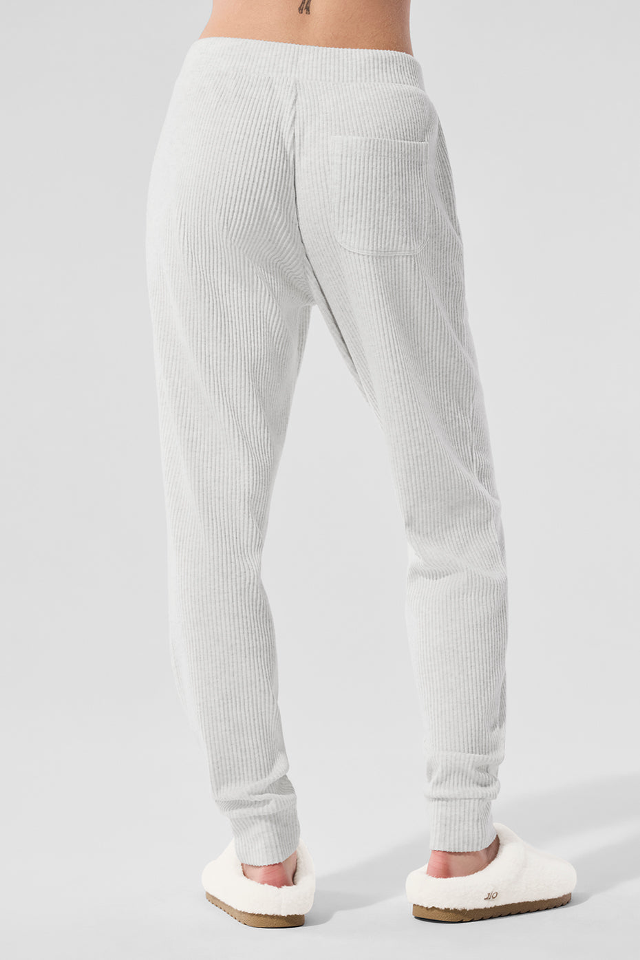 Alo Yoga Muse Sweatpant - White Heather - imagen 2