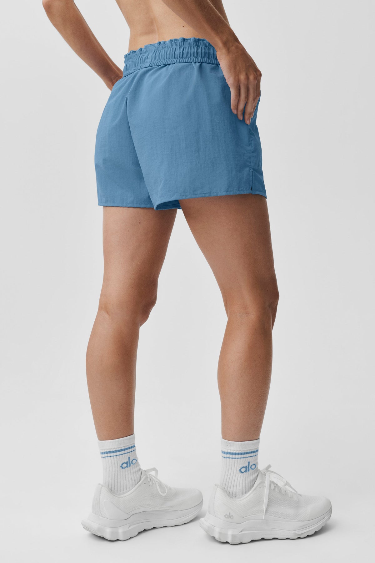 Alo Yoga Alumni Short - California Blue - imagen 2
