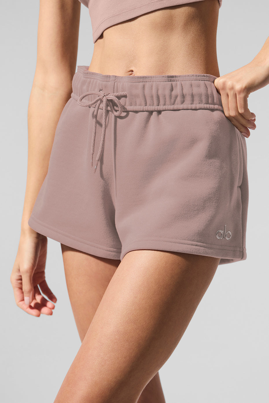 Alo Yoga Accolade Short - Taupe - imagen 2