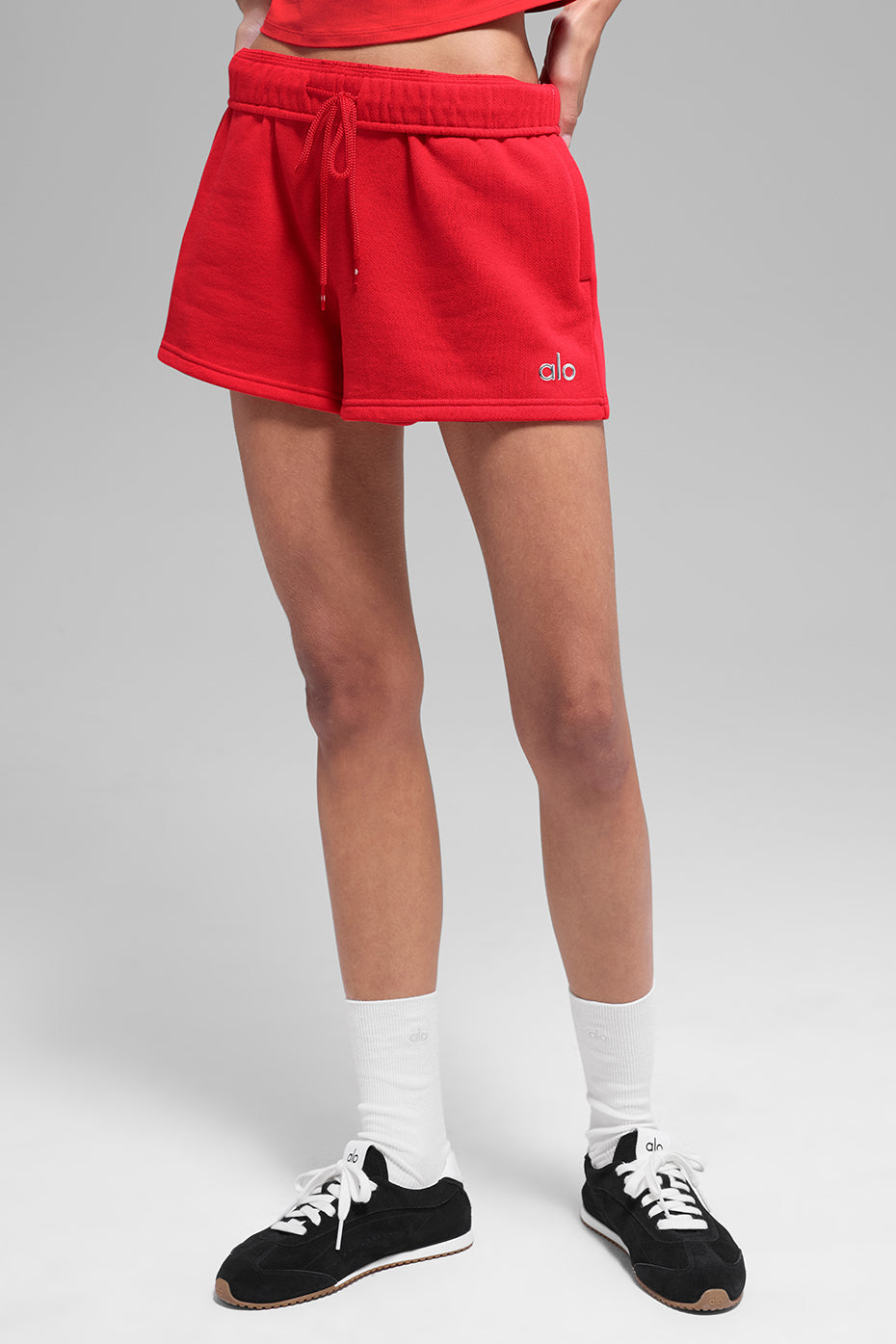 Alo Yoga Accolade Short - Bright Red - imagen 1