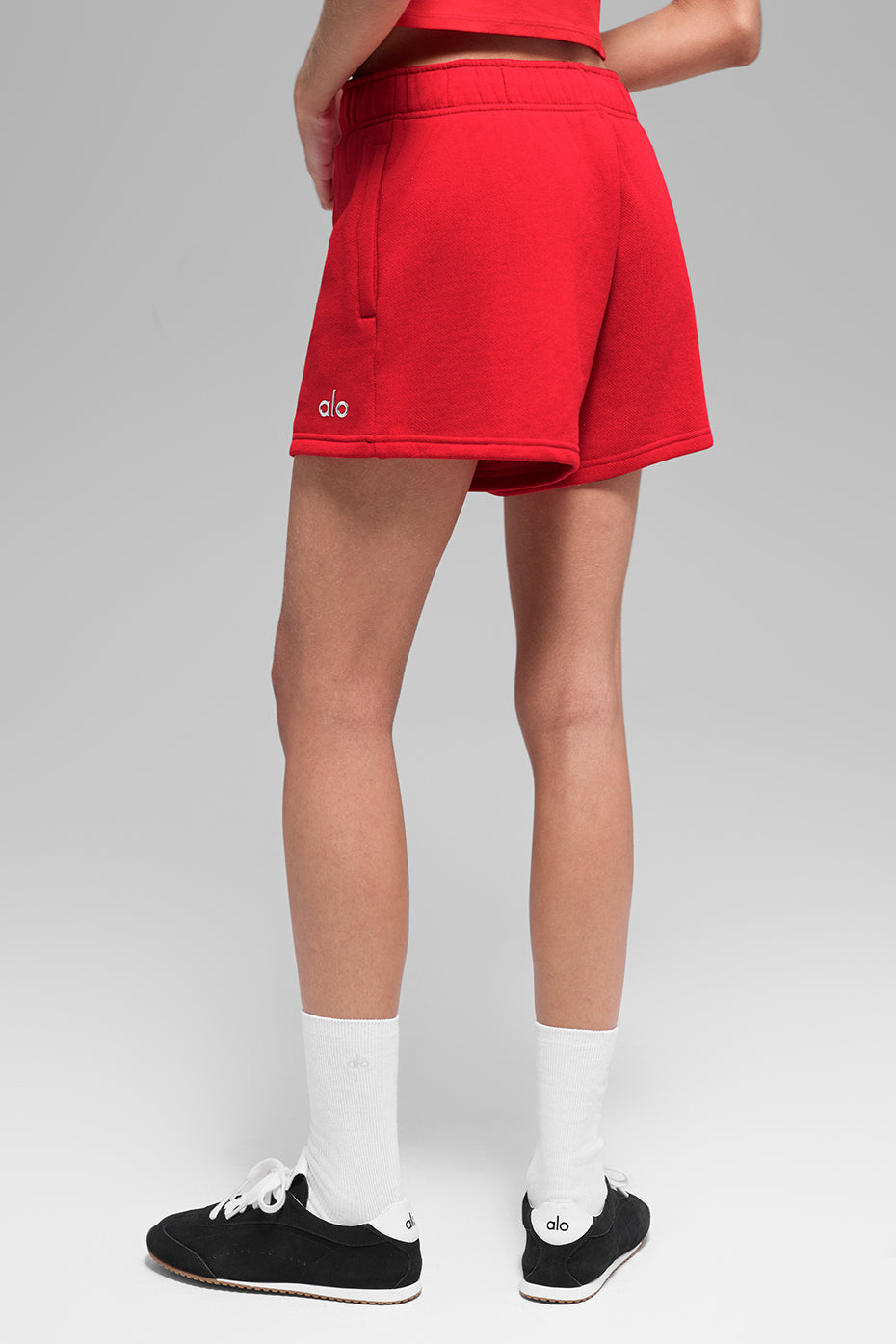Alo Yoga Accolade Short - Bright Red - imagen 3