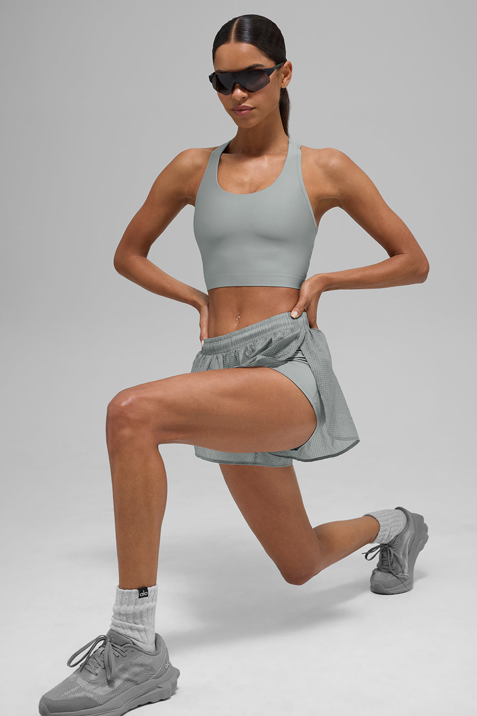 Alo Yoga Game Time Short - Lunar Grey - imagen 5