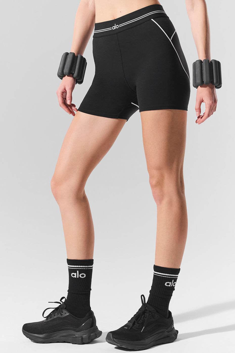 Alo Yoga 4" Airbrush High-Waist Heart Throb Short - Black/White - imagen 1