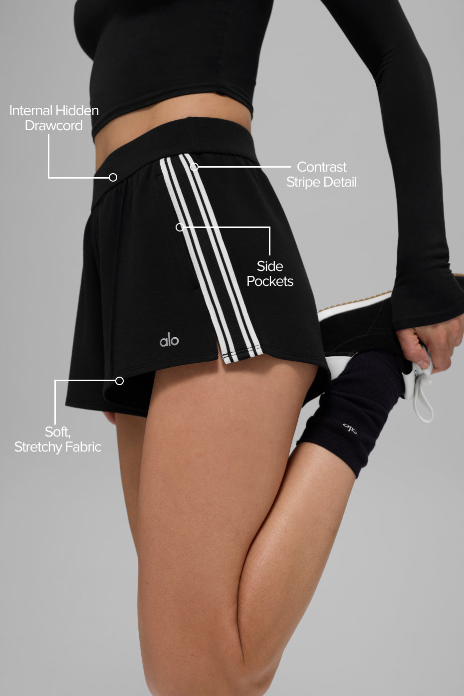 Alo Yoga Track Star Short - Black - imagen 2