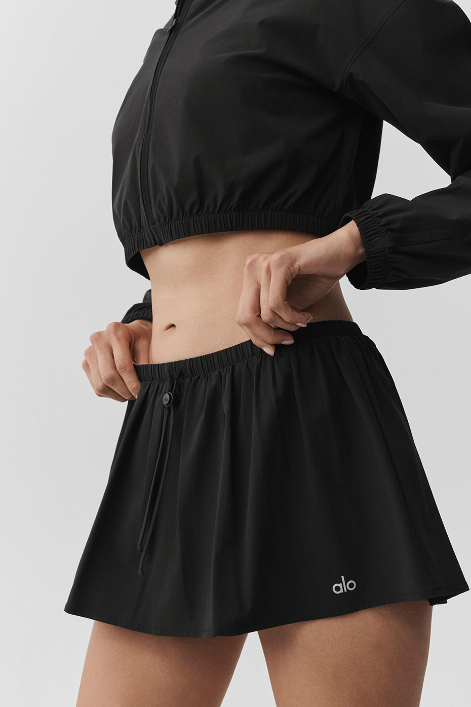 Alo Yoga Breezy Tennis Skirt - Black - imagen 3