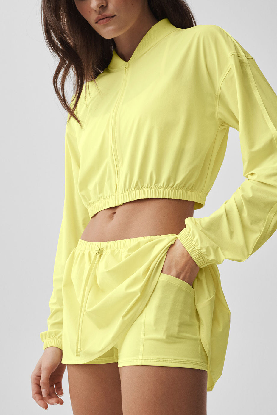 Alo Yoga Breezy Tennis Skirt - Sunshine - imagen 5