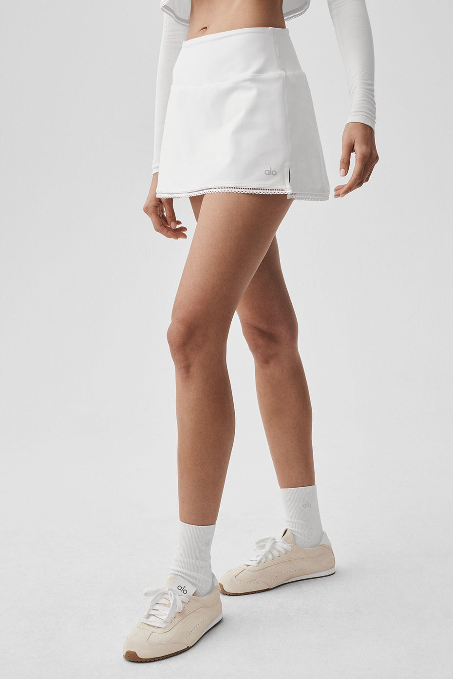 Alo Yoga Alosoft Affection Tennis Skirt - White - imagen 3
