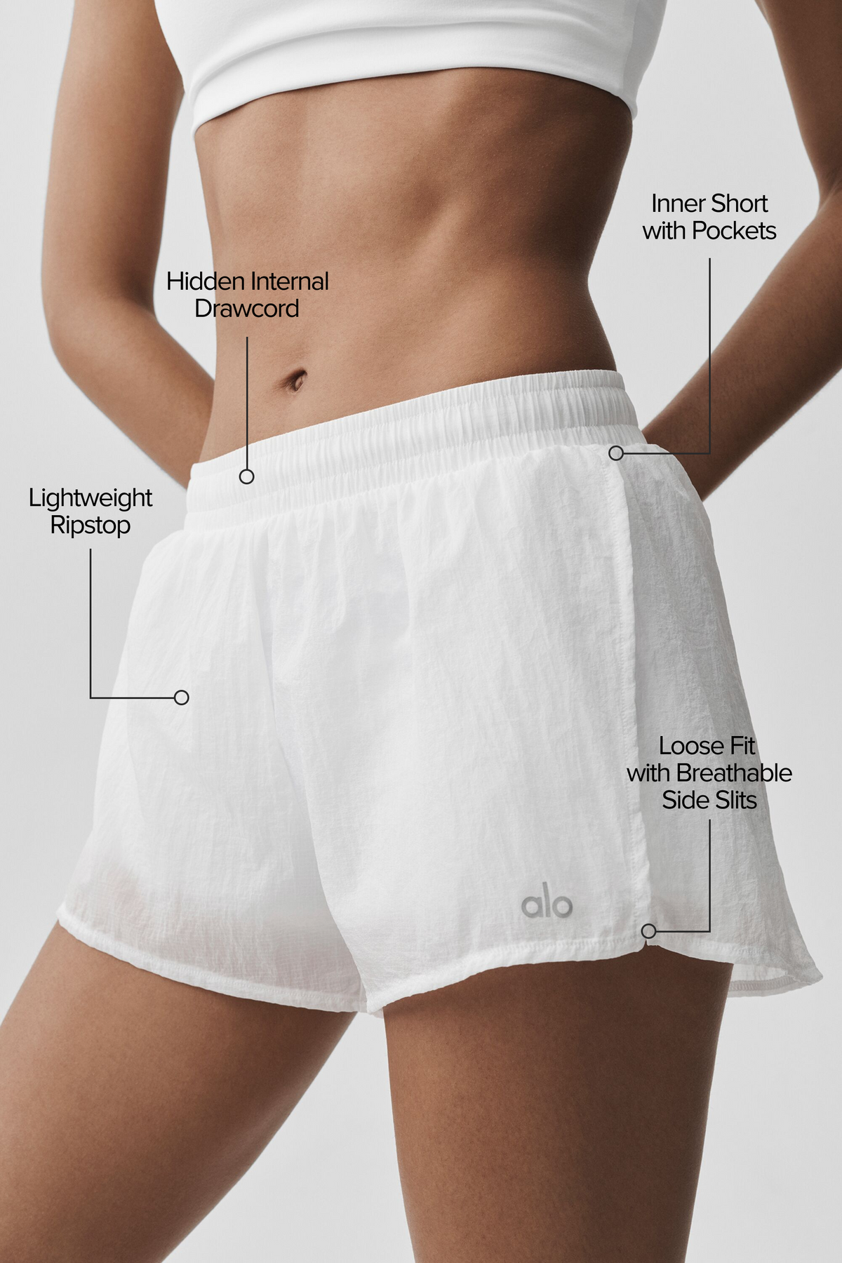 Alo Yoga Mid-Rise Go Time Short - White - imagen 2