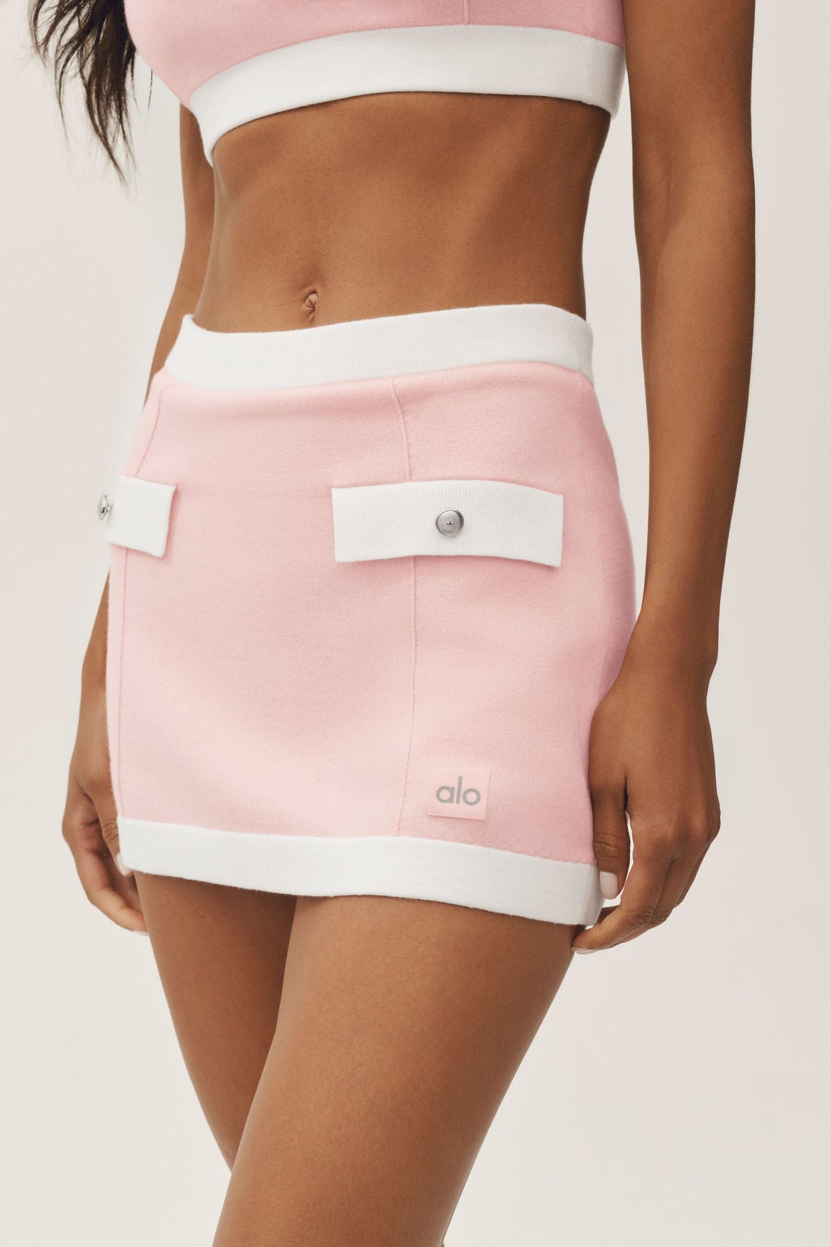 Alo Yoga Cotton Cashmere High-Waist Capri Dream Skirt - Sundrenched Pink/White - imagen 3