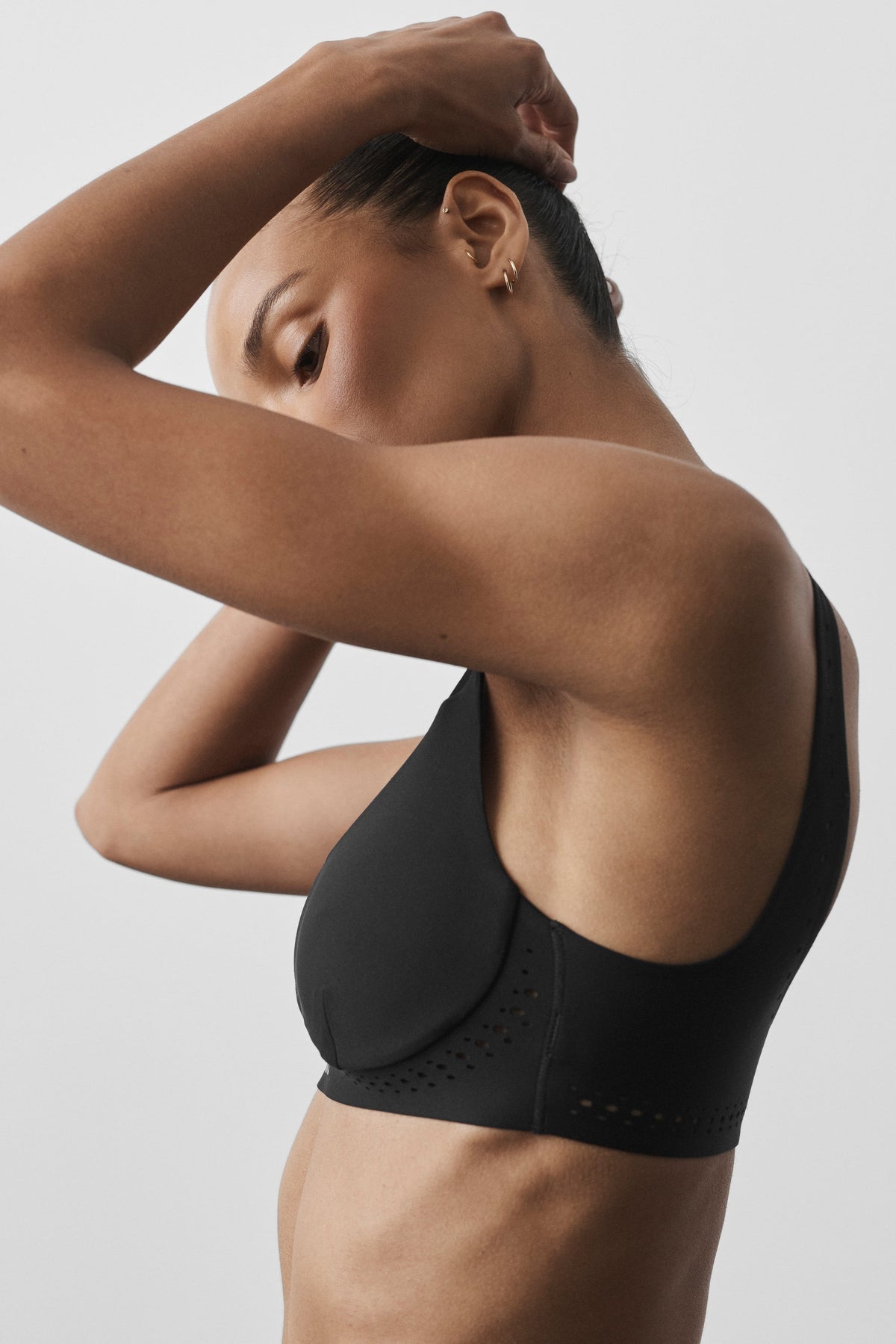 Alo Yoga Airlift Superstar Bra - Black - imagen 4