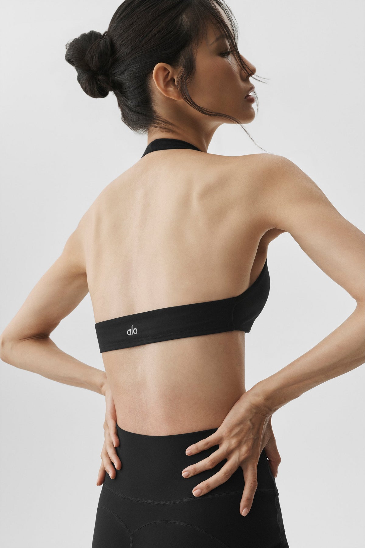 Alo Yoga Alosoft Intuition Bra - Black - imagen 3