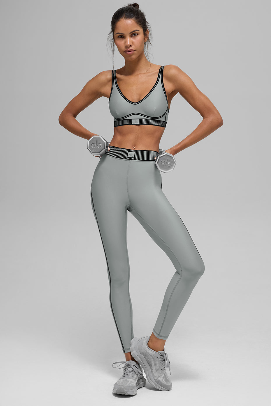 Alo Yoga Airlift Line Up Bra - Lunar Grey - imagen 5