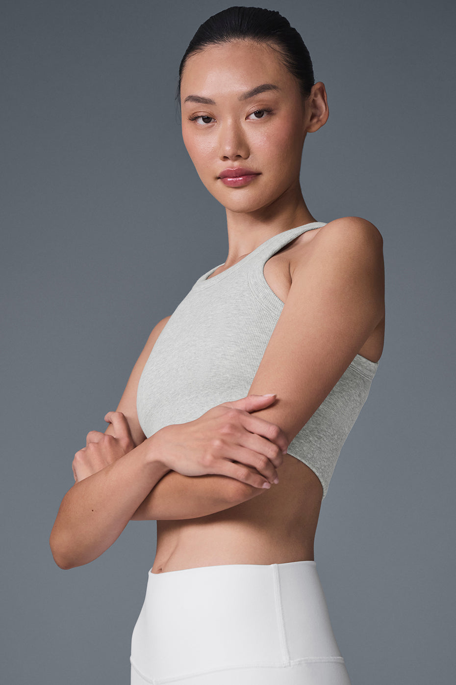 Alo Yoga Seamless Delight High Neck Bra - Athletic Heather Grey - imagen 4