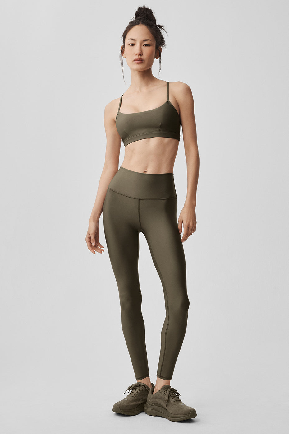 Alo Yoga Airlift Intrigue Bra - Olive Tree - imagen 5
