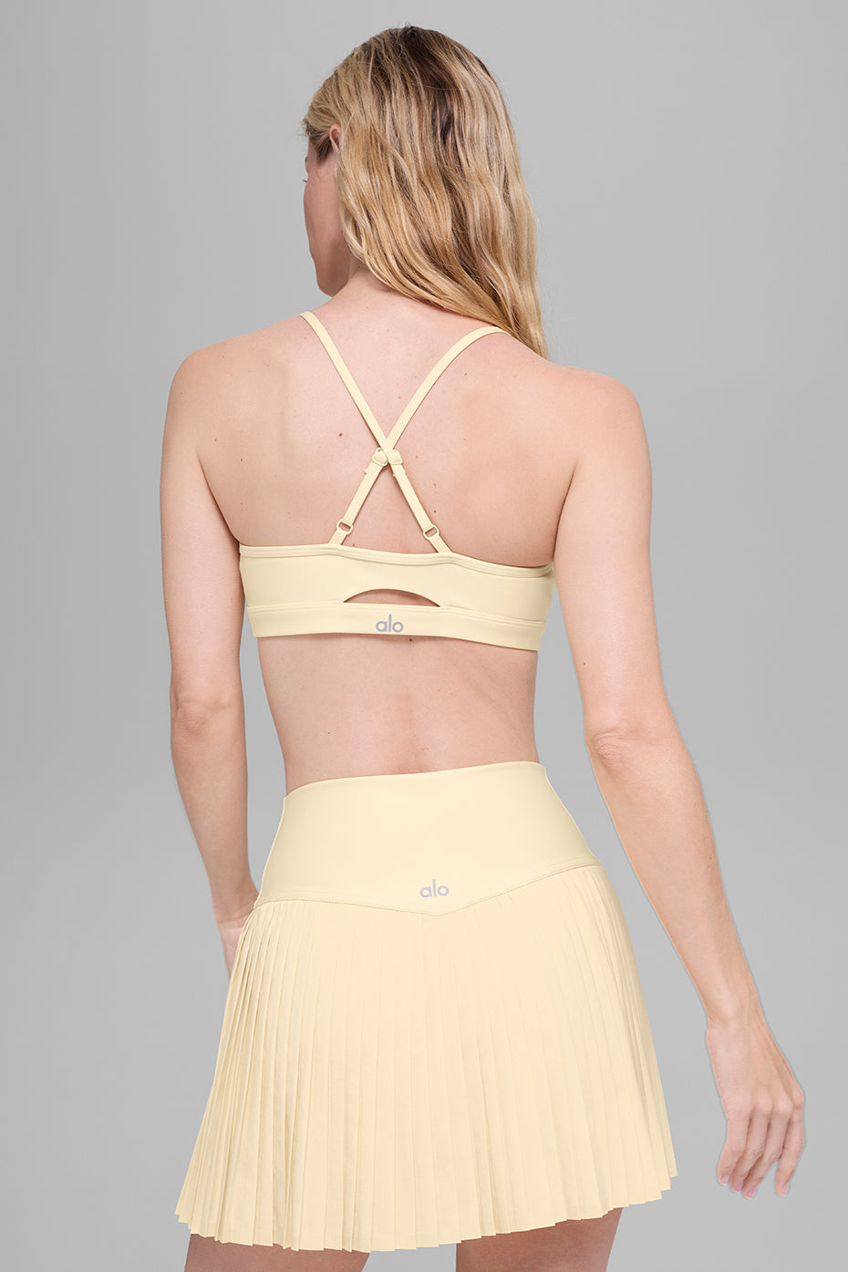 Alo Yoga Airlift Intrigue Bra - Candlelight Yellow - imagen 2