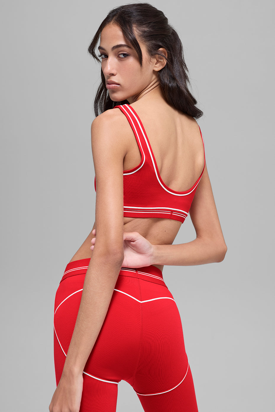 Alo Yoga Airbrush Heart Throb Bra - Bright Red/White - imagen 2
