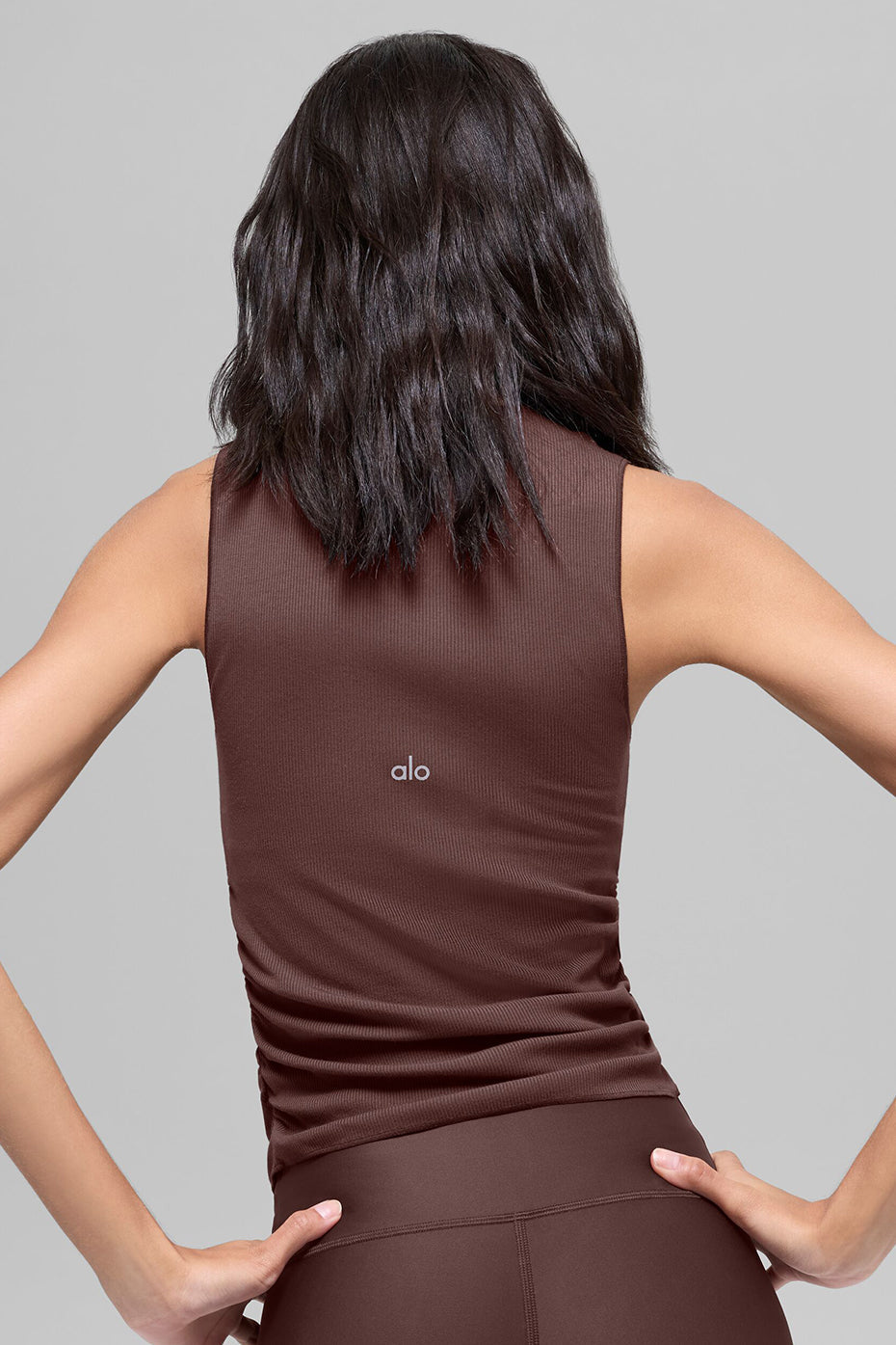 Alo Yoga Ribbed En Pointe Tank - Brownstone - imagen 2