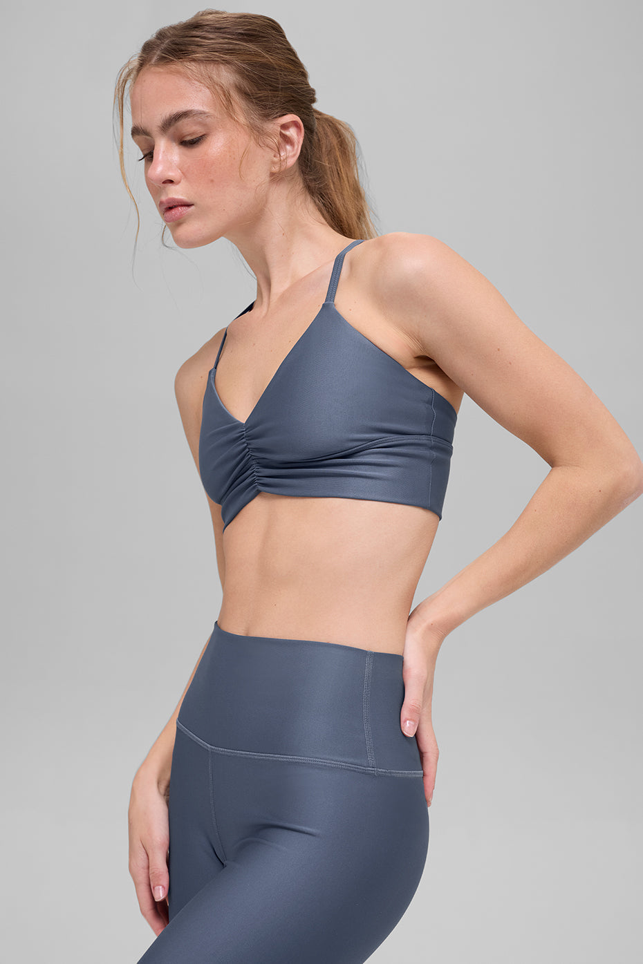 Alo Yoga Airlift Divine Bra - Bluestone - imagen 3