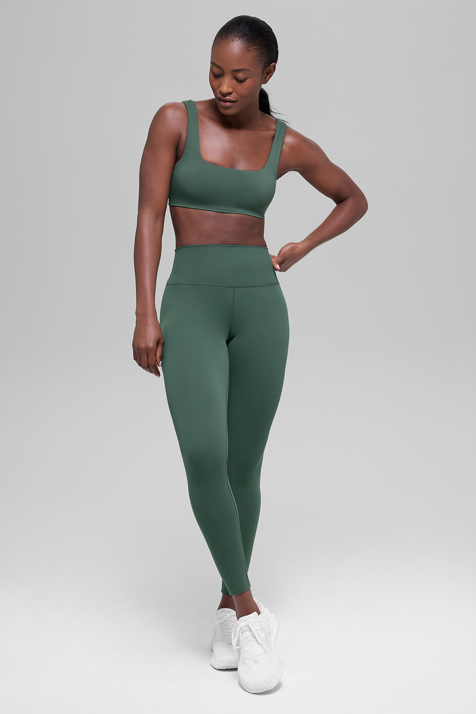 Alo Yoga ALO Softsculpt Precision Bra - Clover Green - imagen 4
