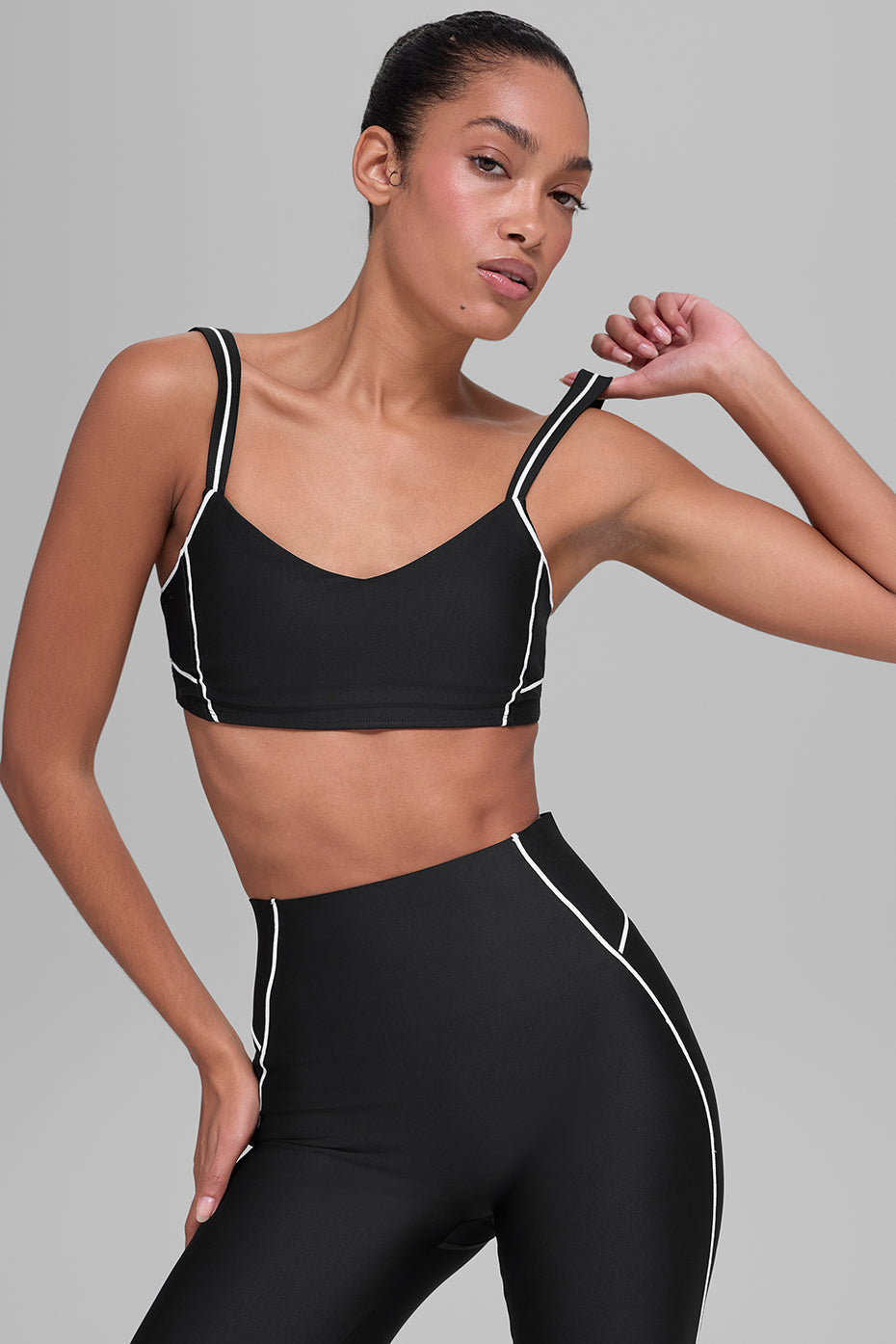 Alo Yoga Airlift Haven Bra - Black/White - imagen 1