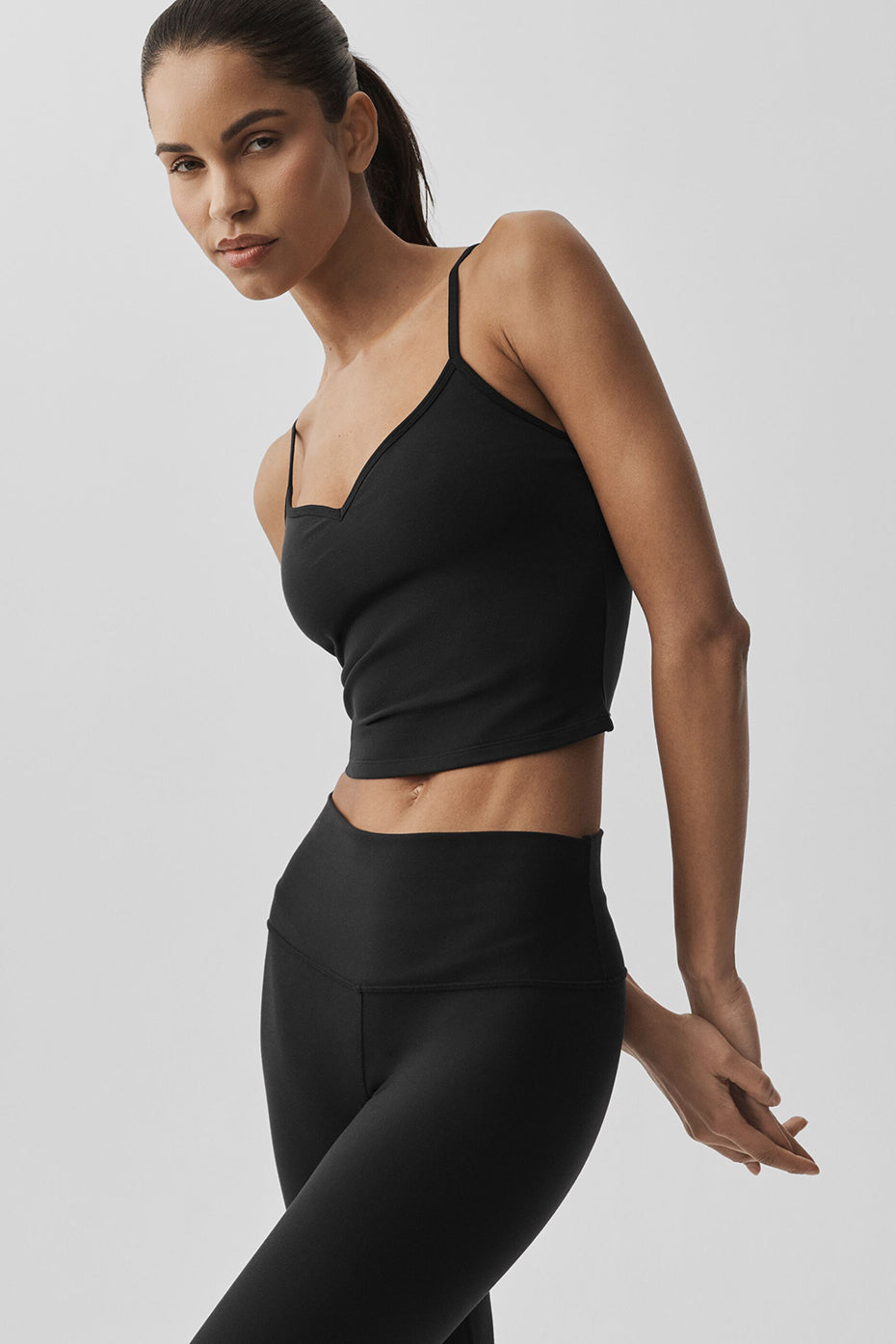 Alo Yoga Airbrush Refined Bra Tank - Black - imagen 4
