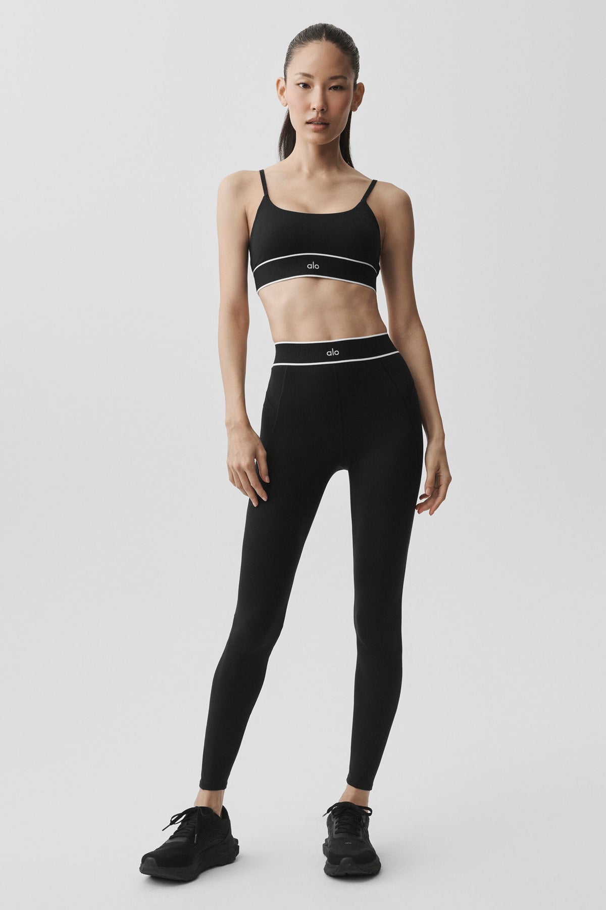 Alo Yoga ALO Softsculpt Amp It Up Bra - Black - imagen 6