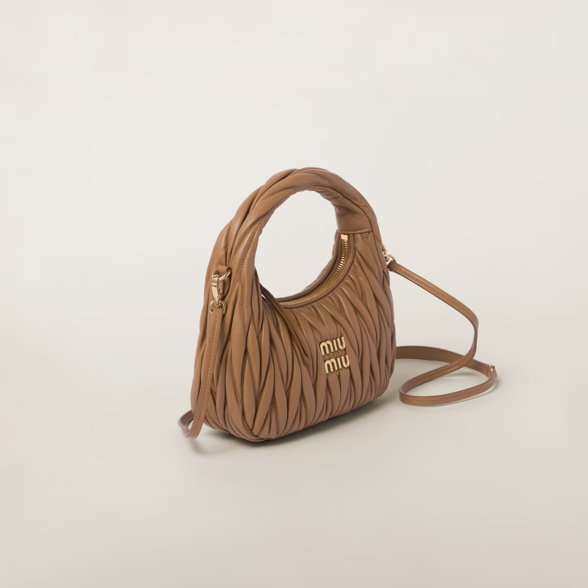 Miu Miu Bolso hobo Wander de napa Matelassé