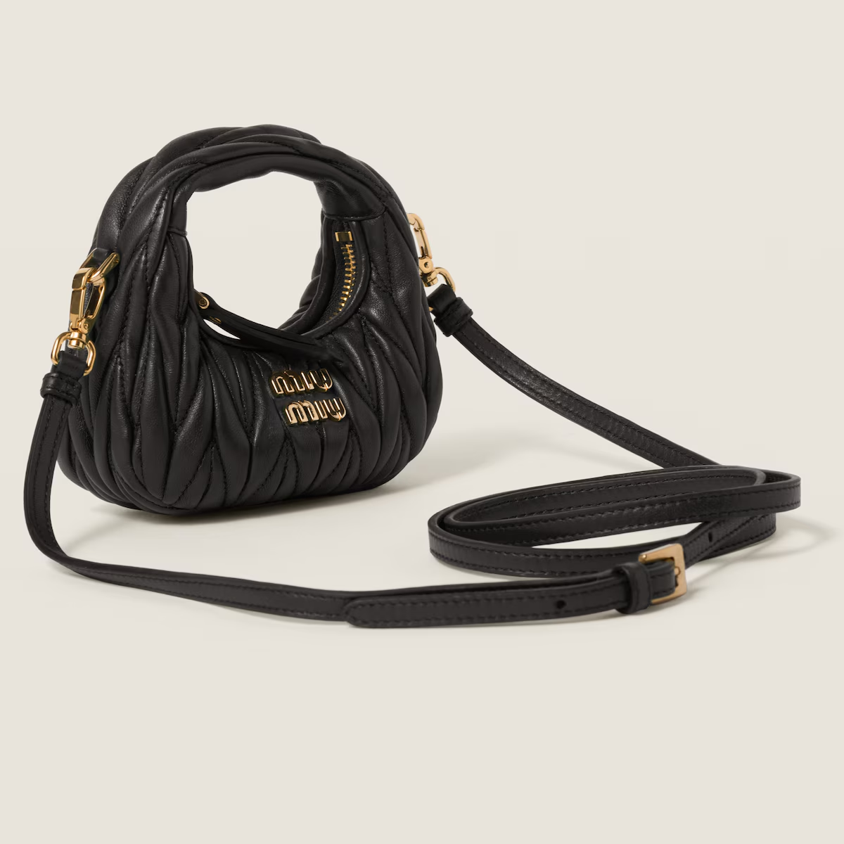 Miu Miu Microbolso hobo de napa Matelassé Wander