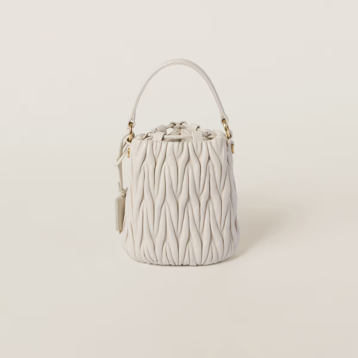 Miu Miu Bolso saco de napa Matelassé