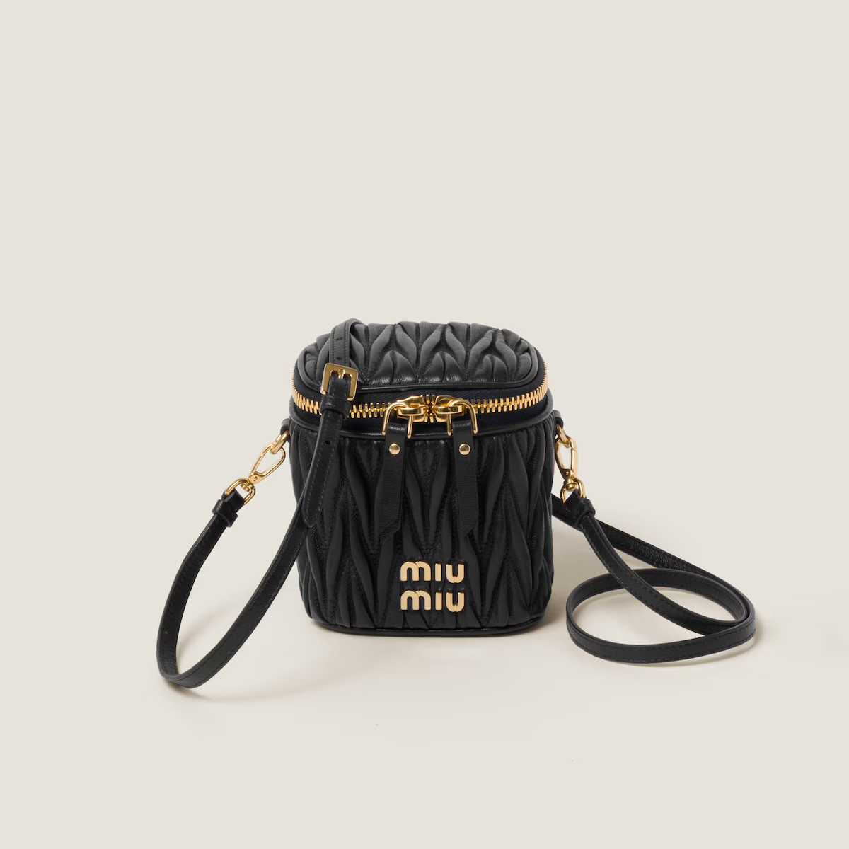 Miu Miu Microbolso de napa Matelassé
