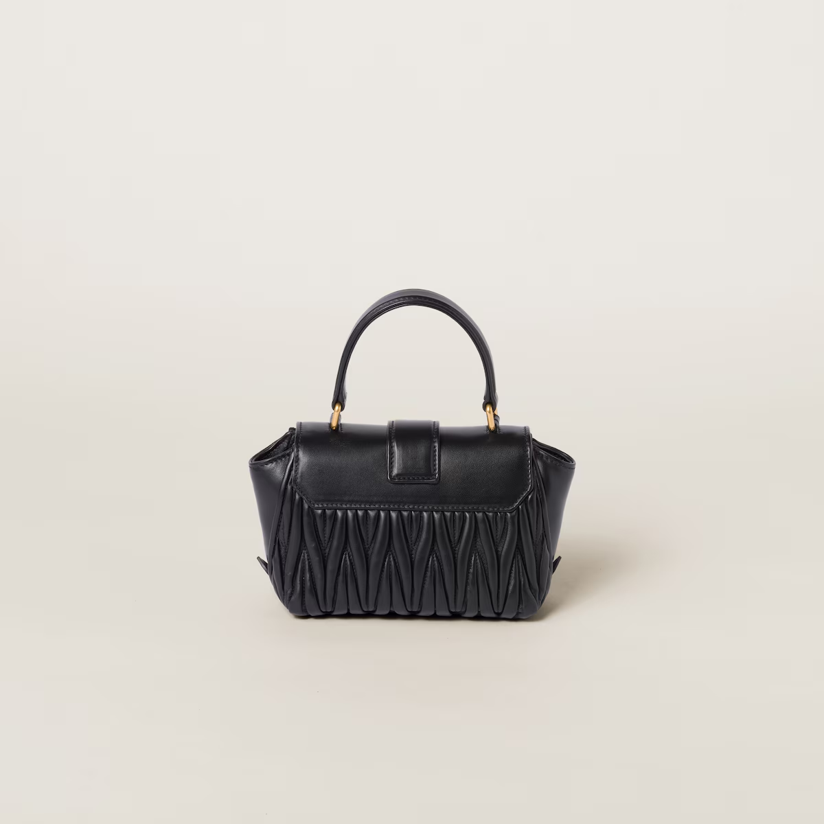 Miu Miu Minibolso de napa Matelassé
