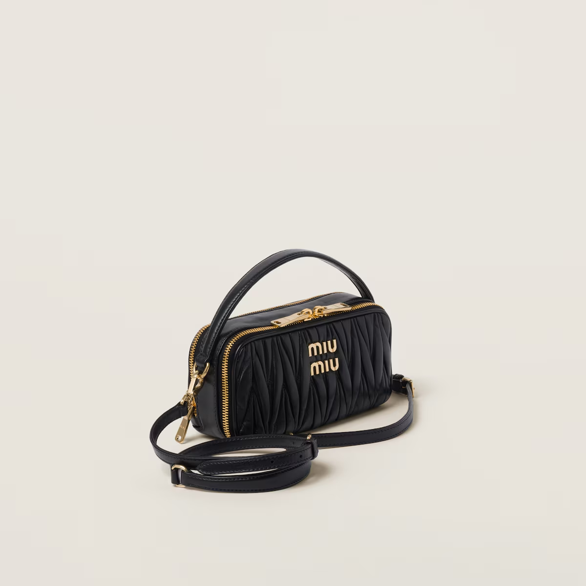 Miu Miu Bolso bandolera de napa Matelassé