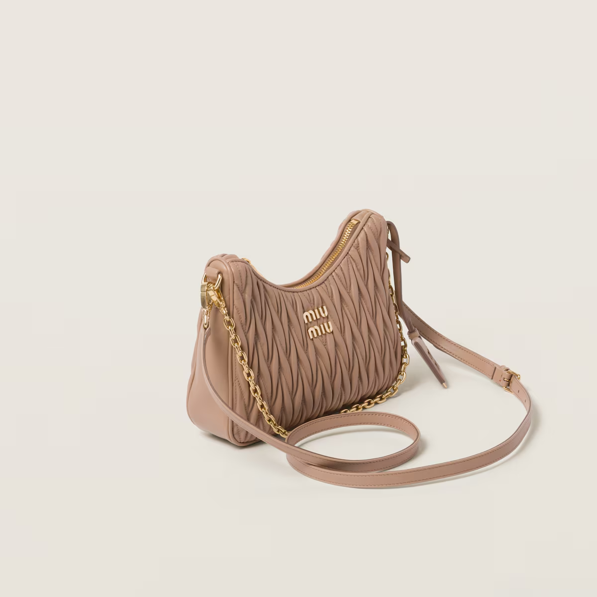 Miu Miu Bolso bandolera de napa Matelassé