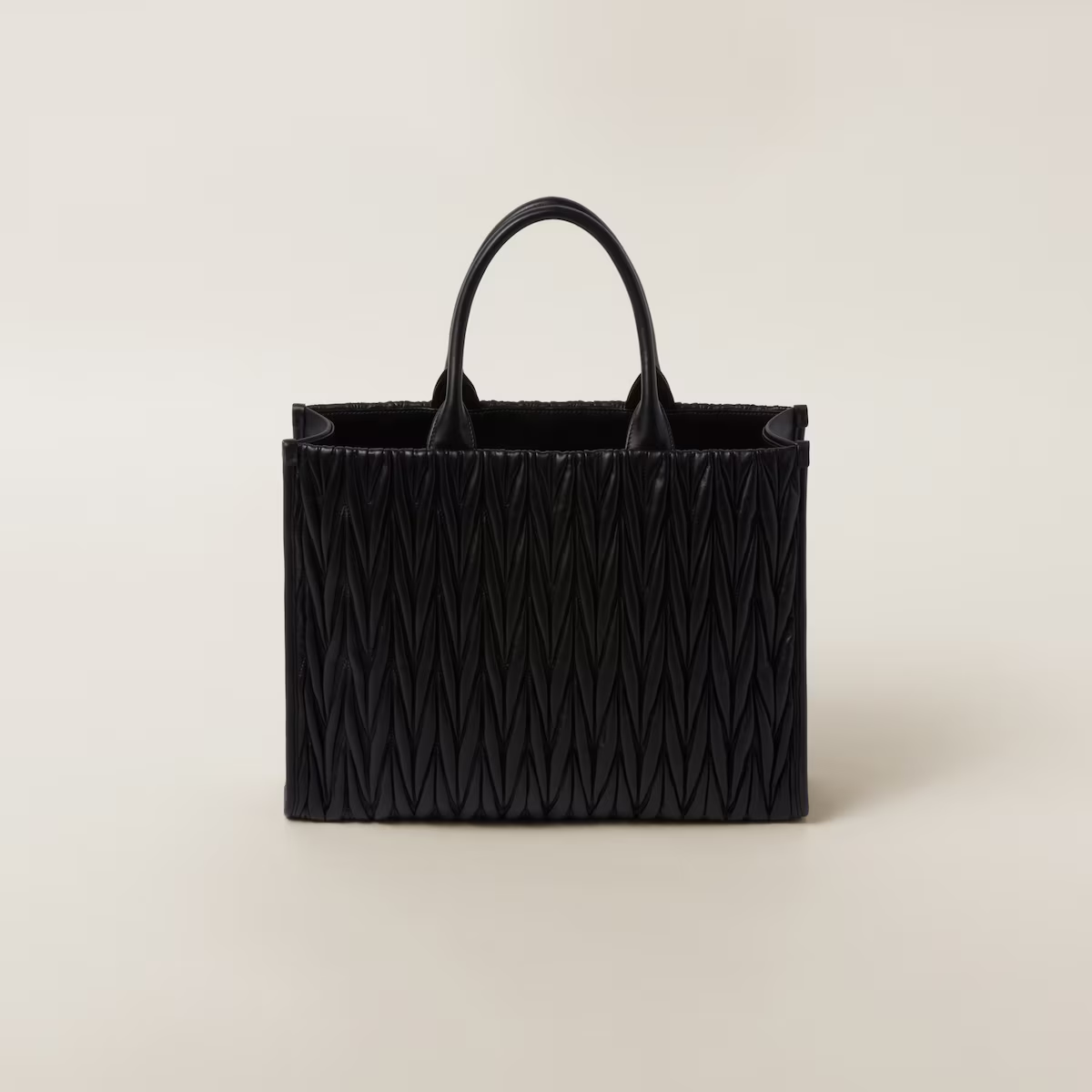 Miu Miu Bolso tote de napa Matelassé