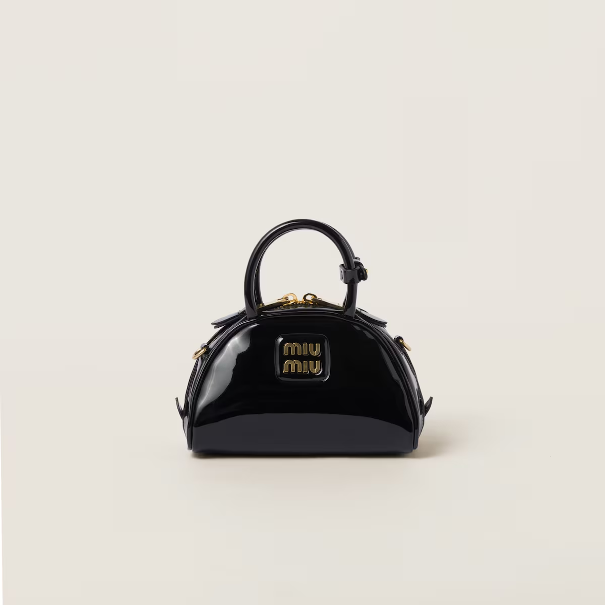 Miu Miu Bolso con asa superior de charol