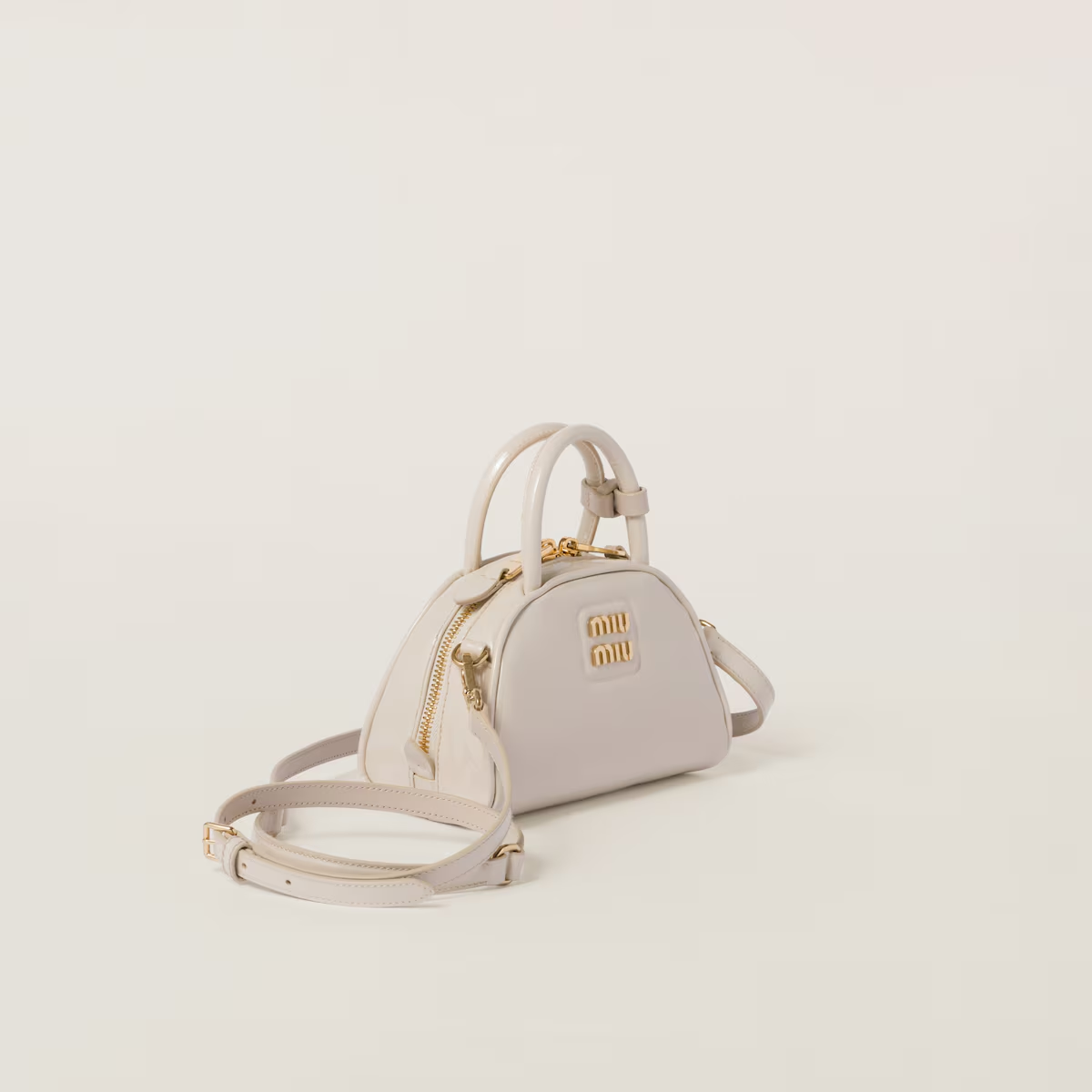 Miu Miu Bolso con asa superior de charol