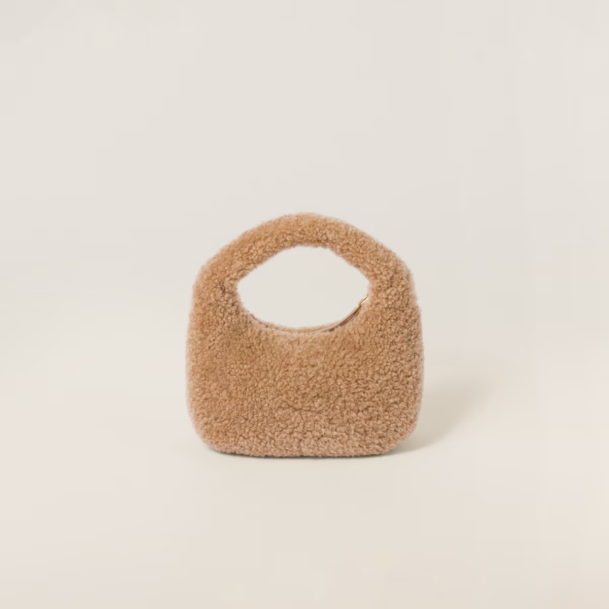 Miu Miu Bolso hobo de borreguillo Wander