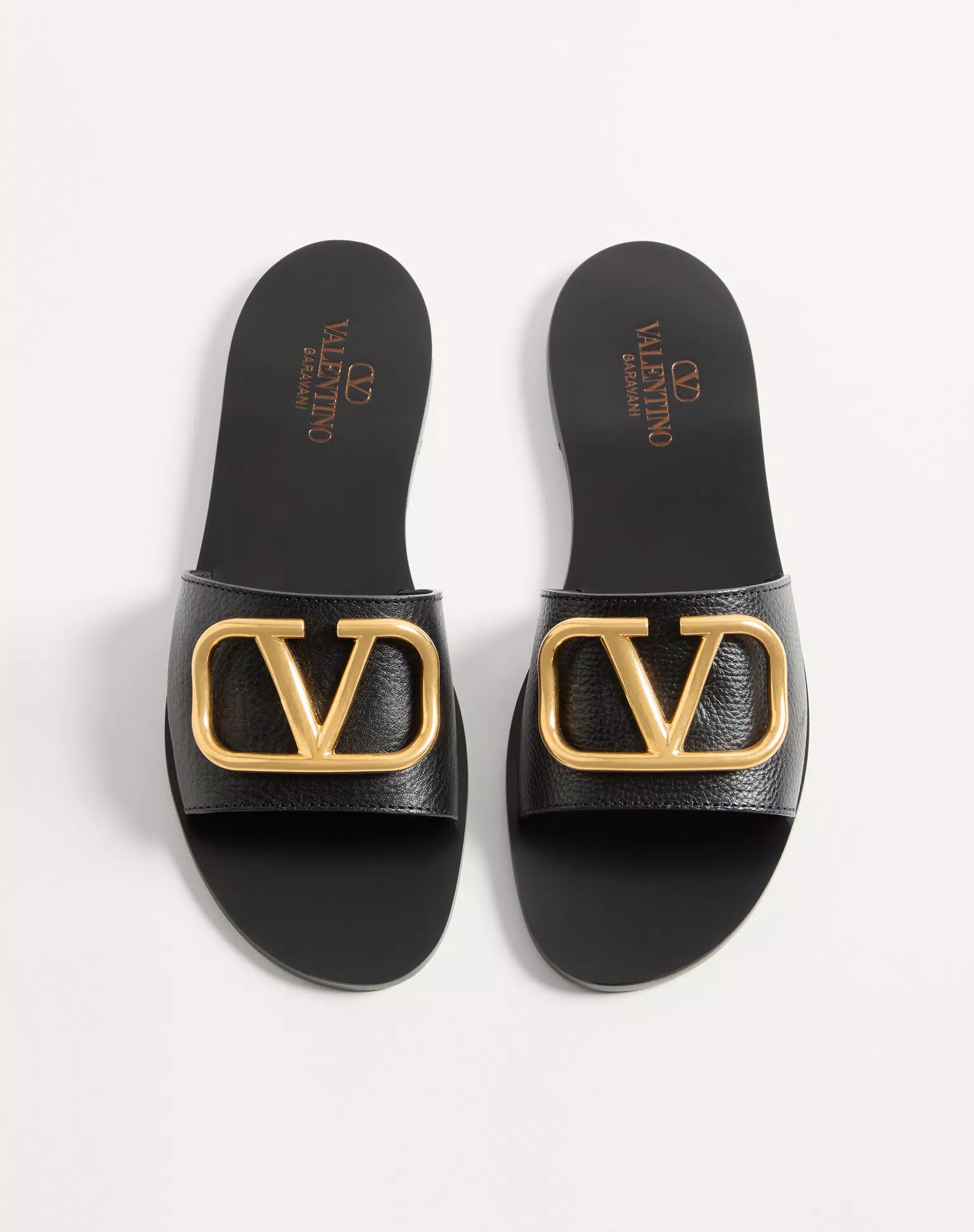 Valentino VLogo Signature Slide Sandal In Grainy Cowhide With Accessory