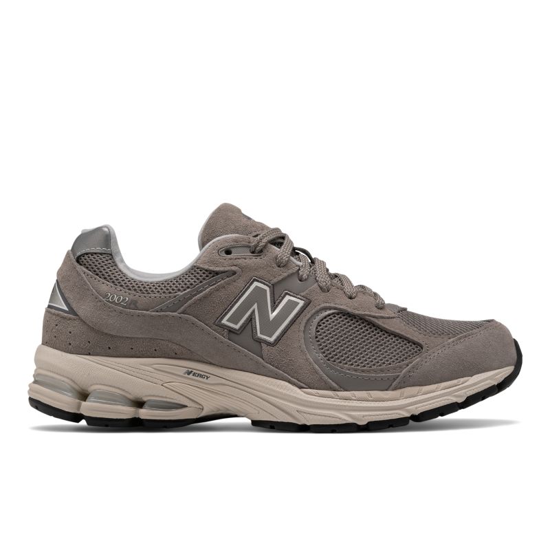 New Balance tenis bajos 2002R