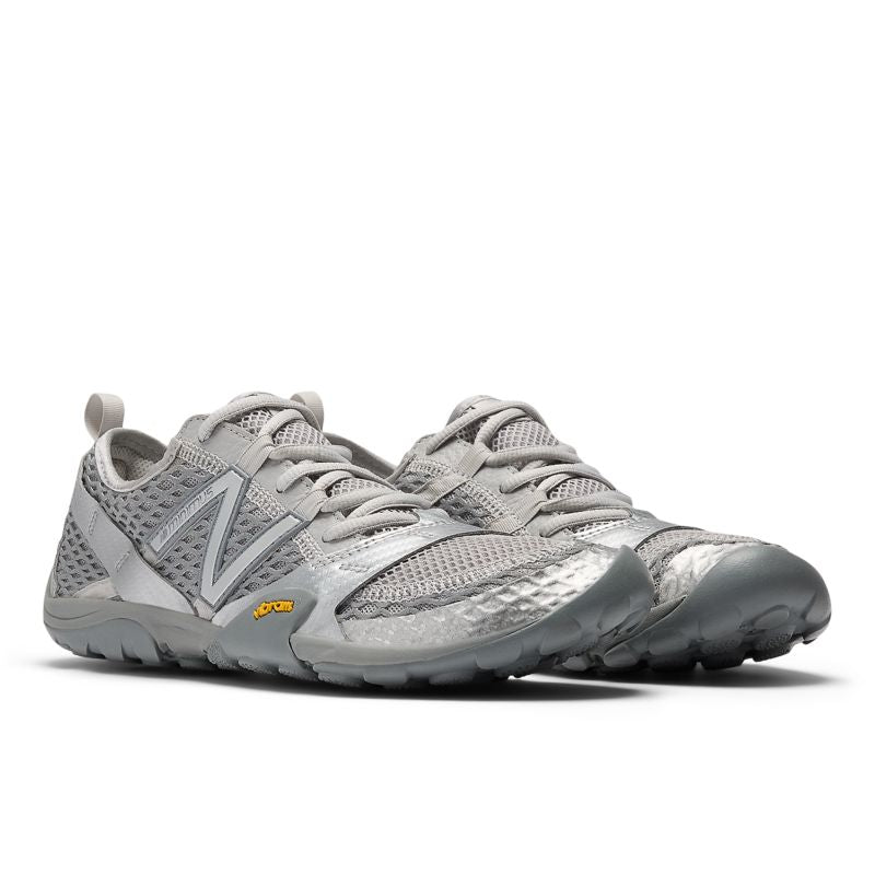 New Balance tenis MT10 con paneles de malla | MT10OAB