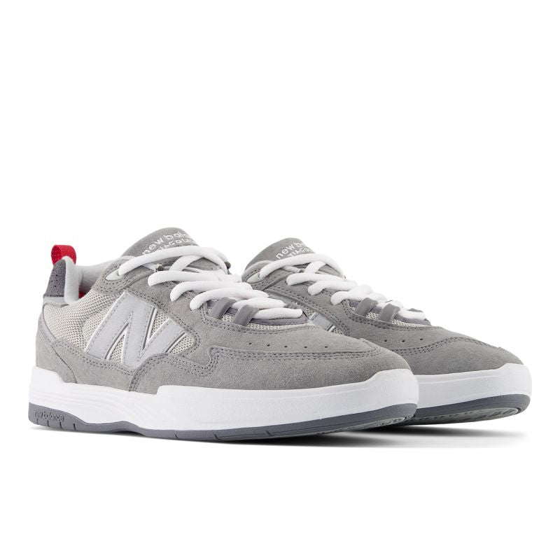 New Balance tenis 808 Grey Day de New Balance x Tiago Lemos | NM808GDY