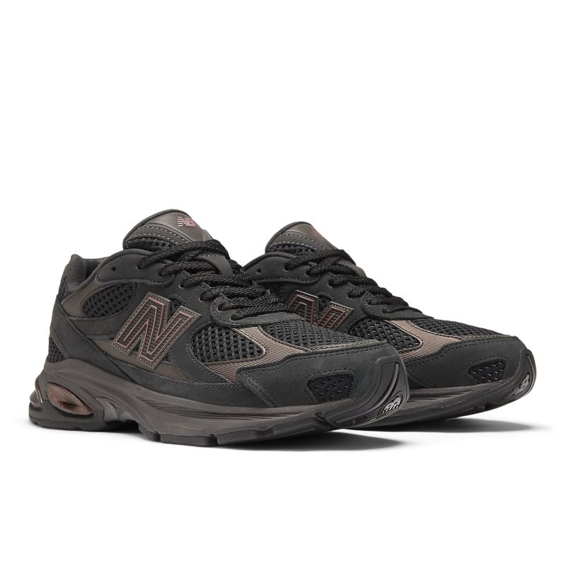 New Balance tenis con parche del logo 2010 | U2010ETB
