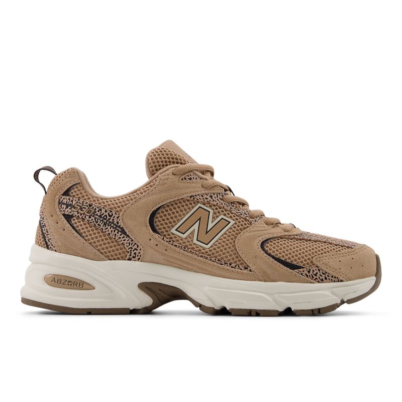 New Balance tenis con agujetas y detalle del logo | U530CRA