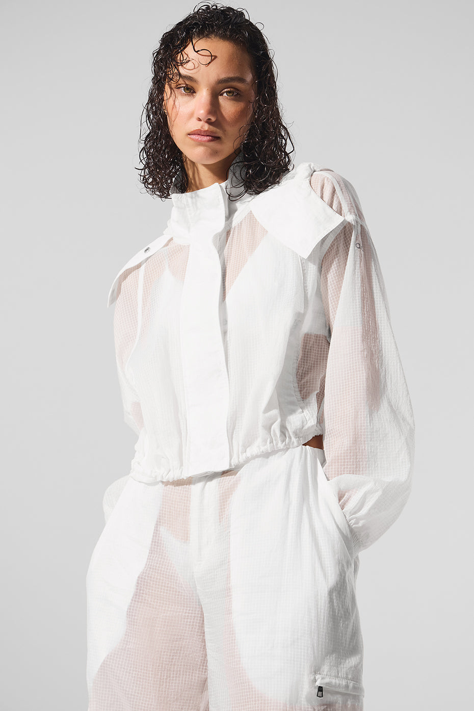 Alo Yoga Cropped Game Time Full Zip Jacket - White - imagen 1