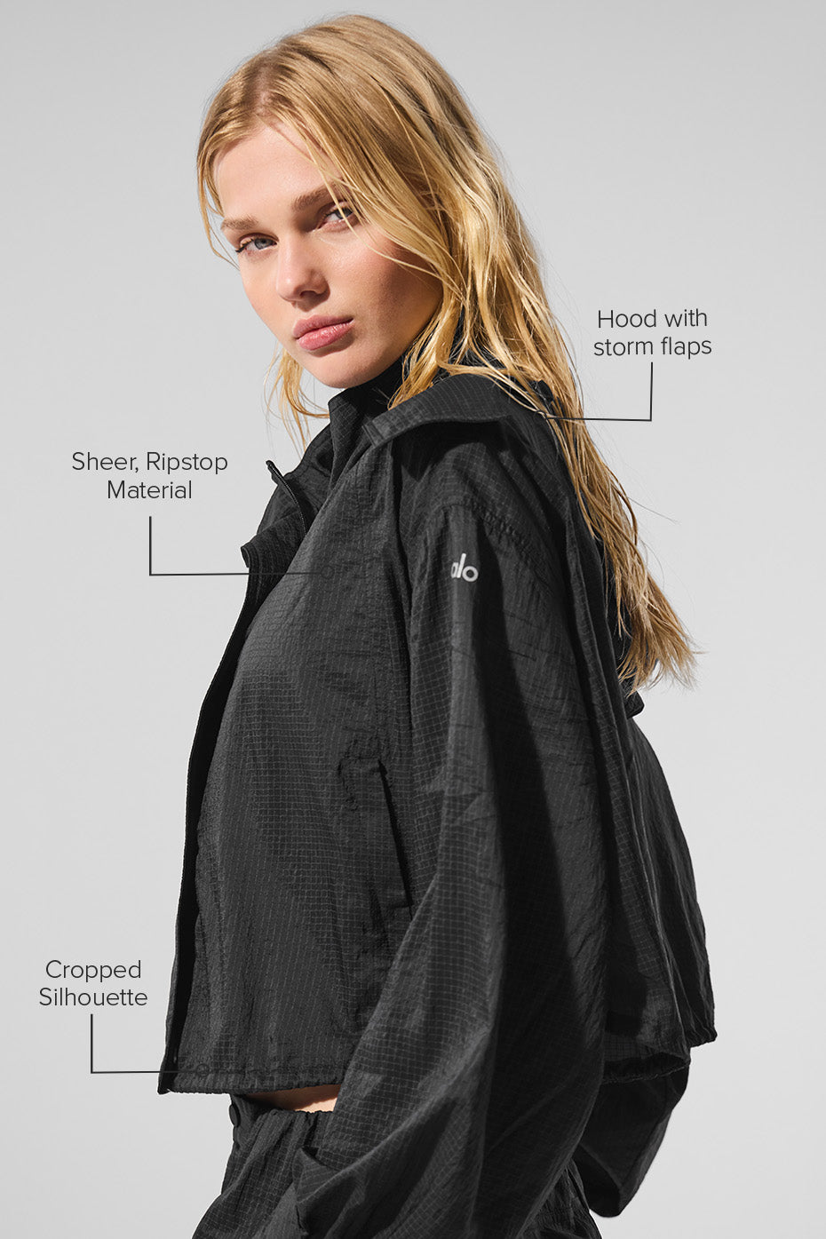 Alo Yoga Cropped Game Time Full Zip Jacket - Black - imagen 2